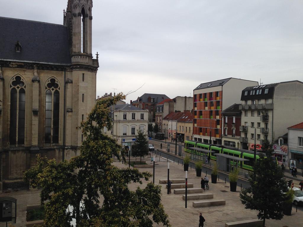 Hotel Le Parisien Reims Luaran gambar